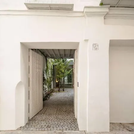 Luxe Vanguard & History, Top Pool. Inner Sanctum *