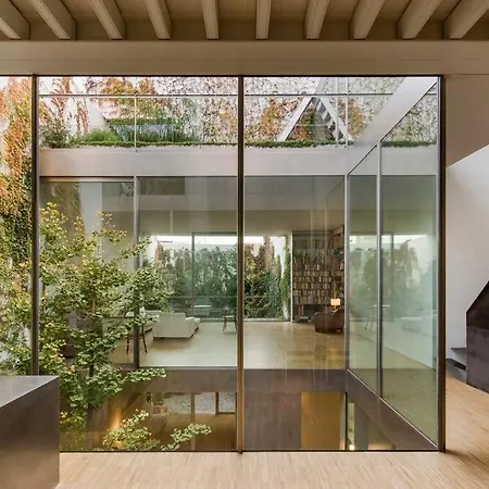 Holiday home Luxe Vanguard & History, Top Pool. Inner Sanctum *